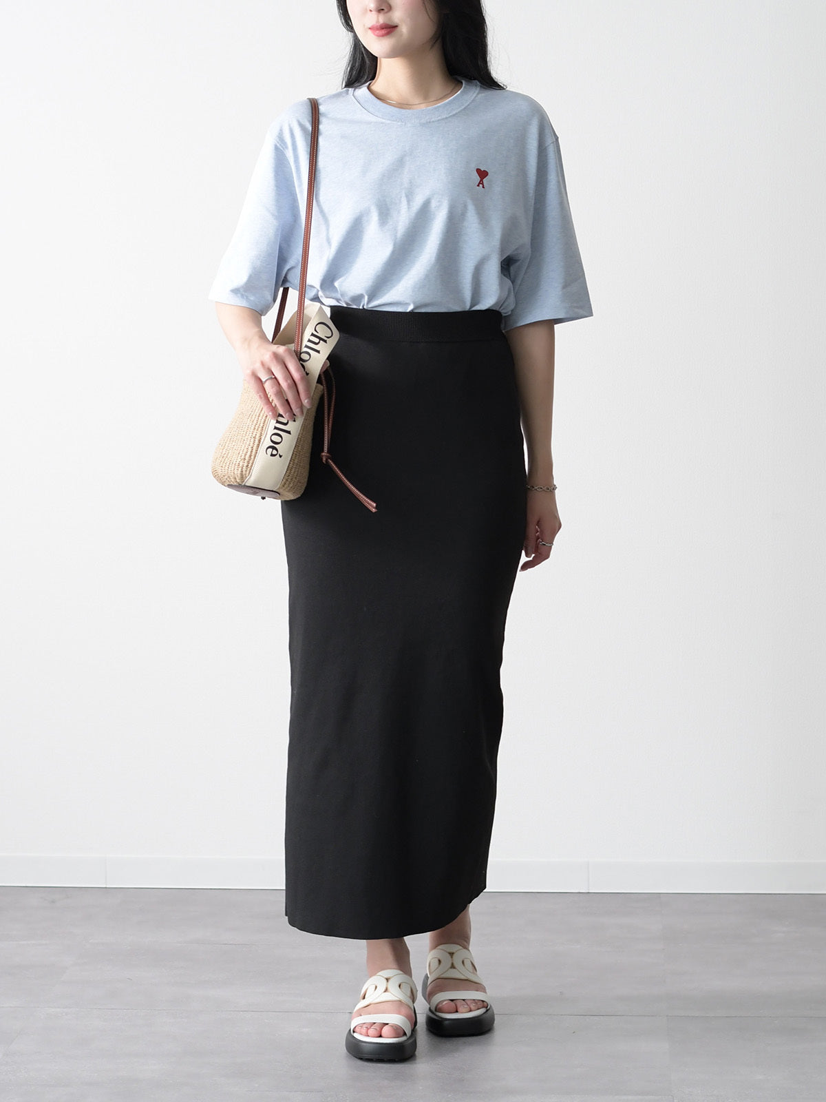 TOD'S カットアウトロゴサンダル