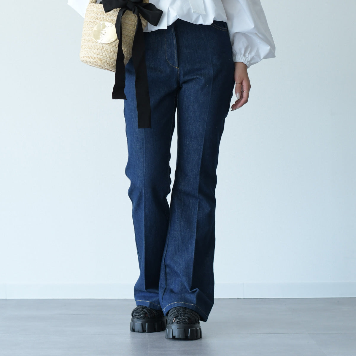 PATOU オーガニックコットンデニム フレアーパンツ