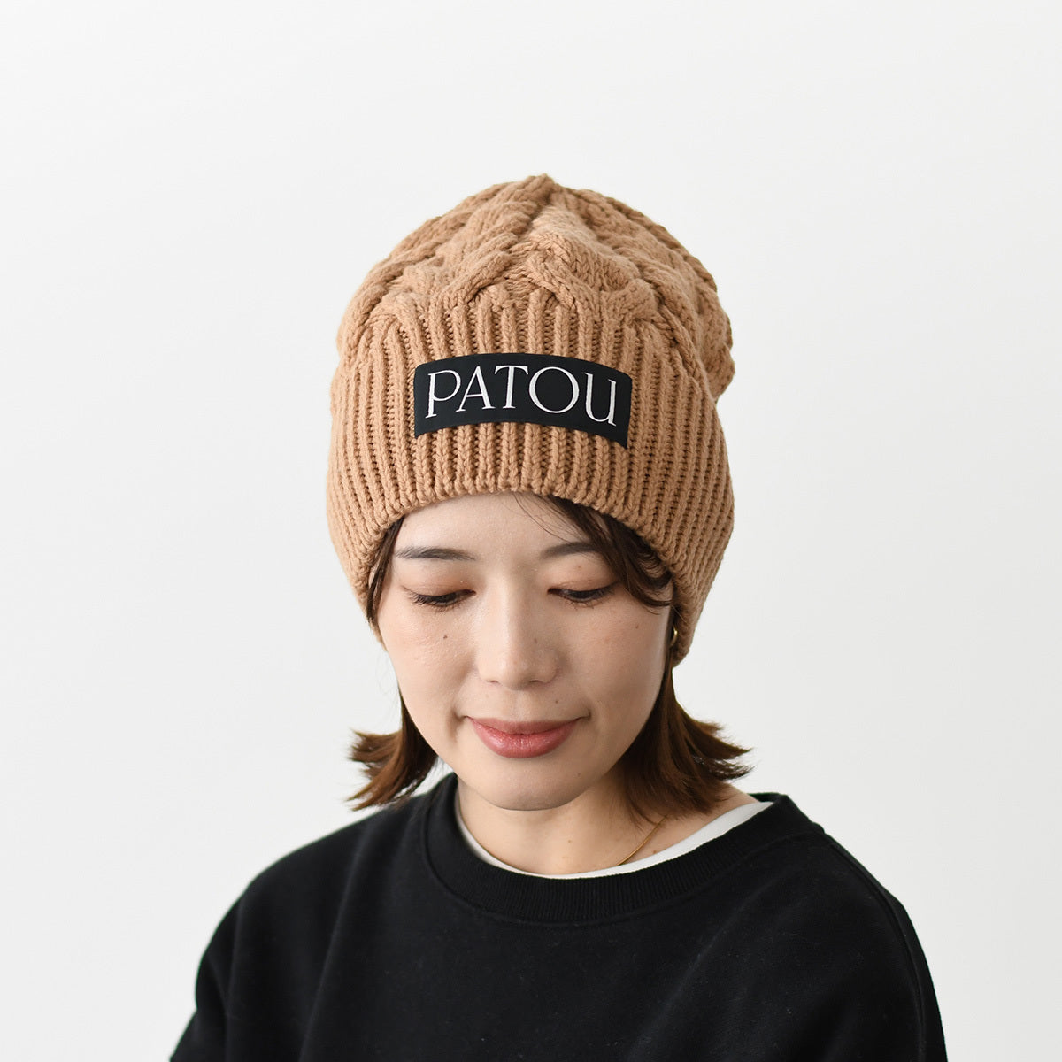 PATOU サステナブルウール ケーブルニット ビーニー