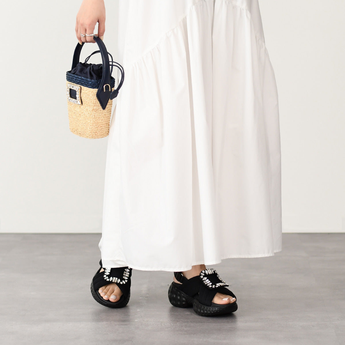 Roger Vivier 비브 런 패브릭 샌들