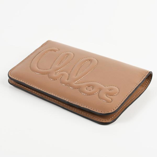 CHLOE シャイニーレザー製クロエ Cバイフォールドウォレット