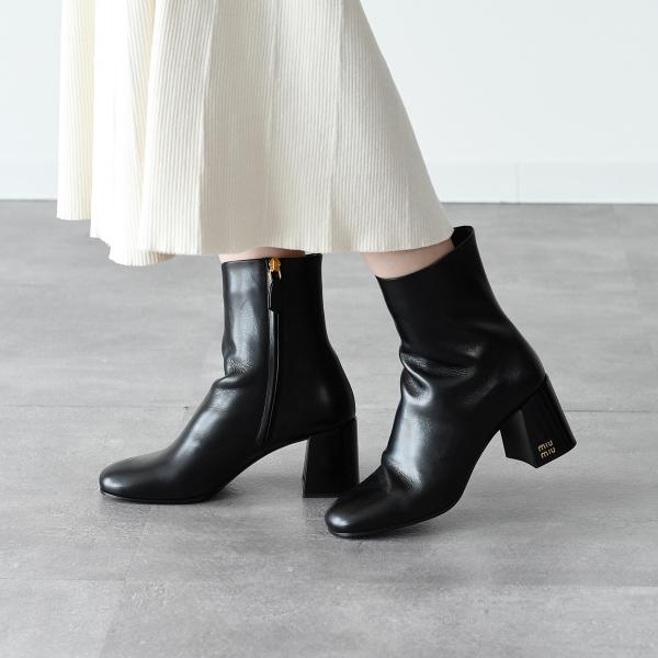 MIU MIU レザー ブーティー