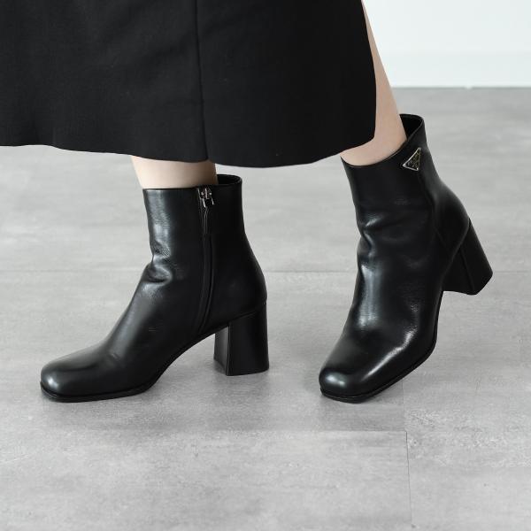 PRADA レザー ブーティー