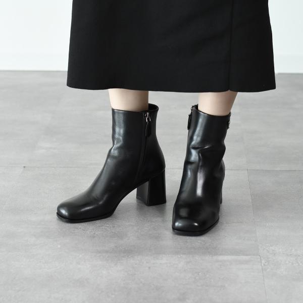 PRADA レザー ブーティー