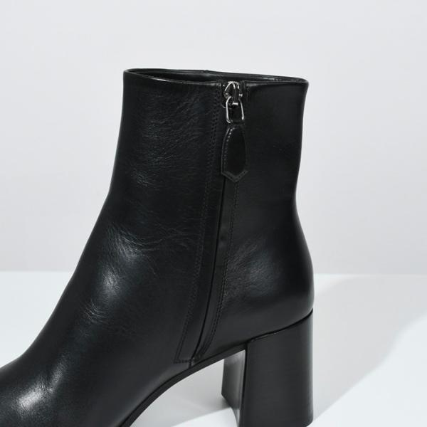 PRADA レザー ブーティー