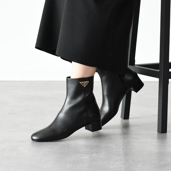 PRADA レザーアンクルブーツ