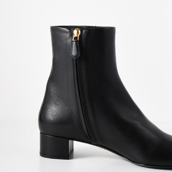 PRADA レザーアンクルブーツ