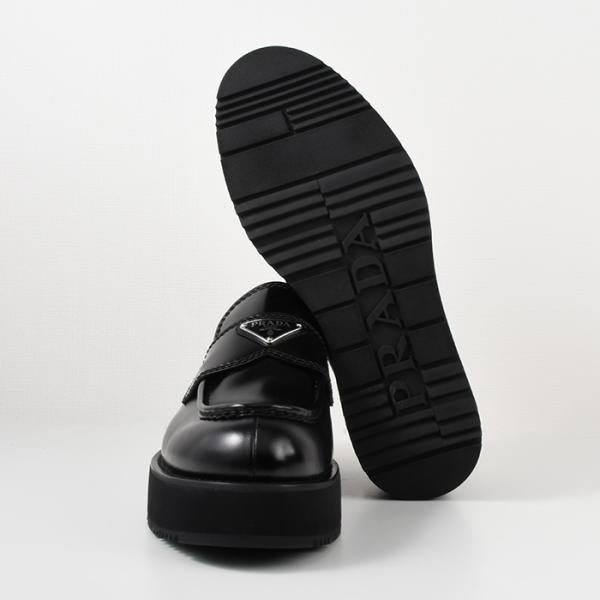 PRADA ブラッシュドレザー ローファー