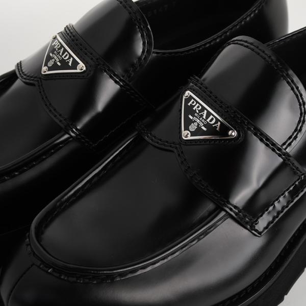 PRADA ブラッシュドレザー ローファー