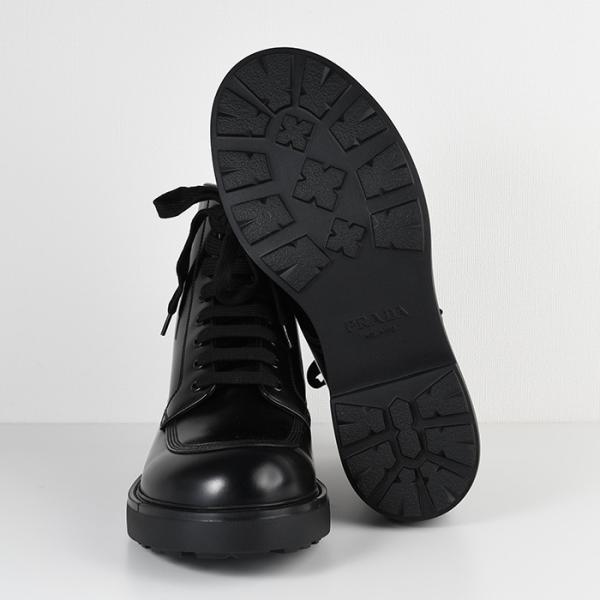 PRADA ブラッシュドレザー ブーツ