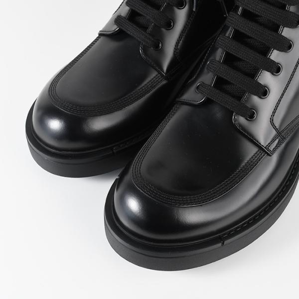 PRADA ブラッシュドレザー ブーツ