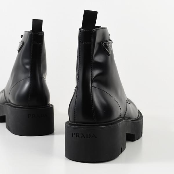 PRADA ブラッシュドレザー コンバットブーツ