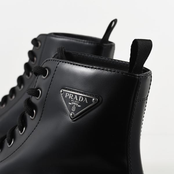 PRADA ブラッシュドレザー コンバットブーツ