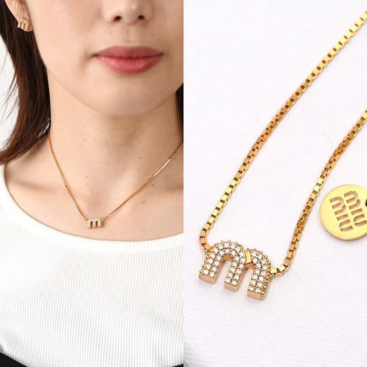 MIU MIU クリスタル付 メタル ネックレス