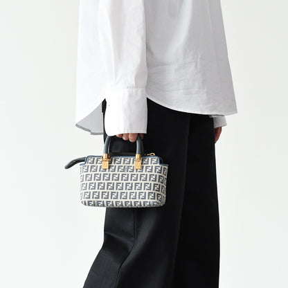 FENDI バイ ザ ウェイ ミニ ポーチ FFモチーフ