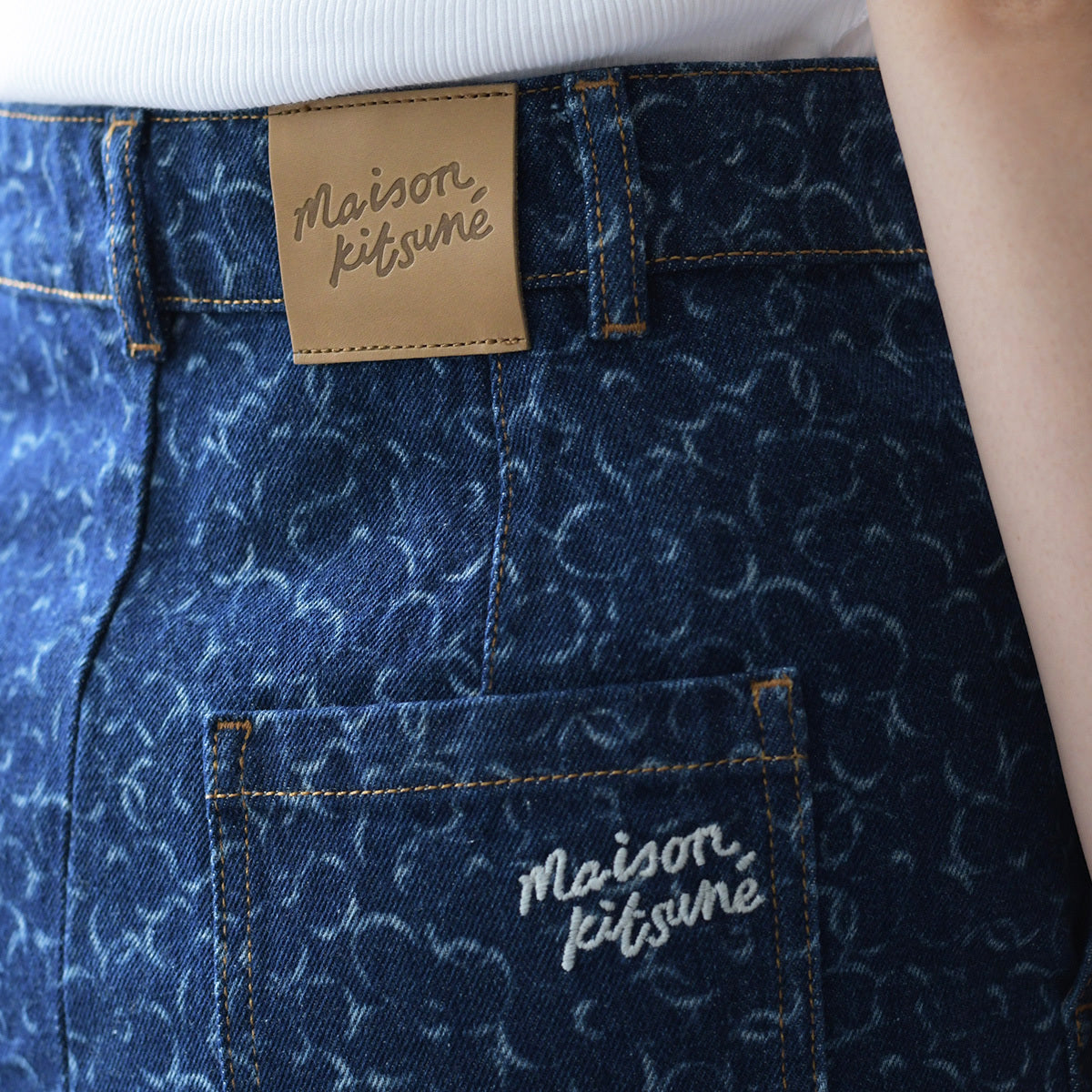 MAISON KITSUNE ミニ スカート