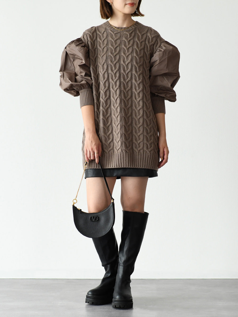 VALENTINO Vロゴ カーフスキン ミニ ホーボーバッグ