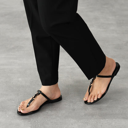 SAINT LAURENT カサンドラ スライド パテントレザー