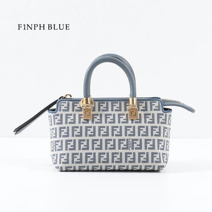 FENDI バイ ザ ウェイ ミニ ポーチ FFモチーフ