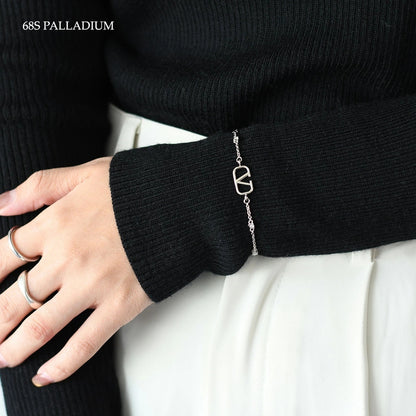 VALENTINO Vロゴ メタル x クリスタル ブレスレット