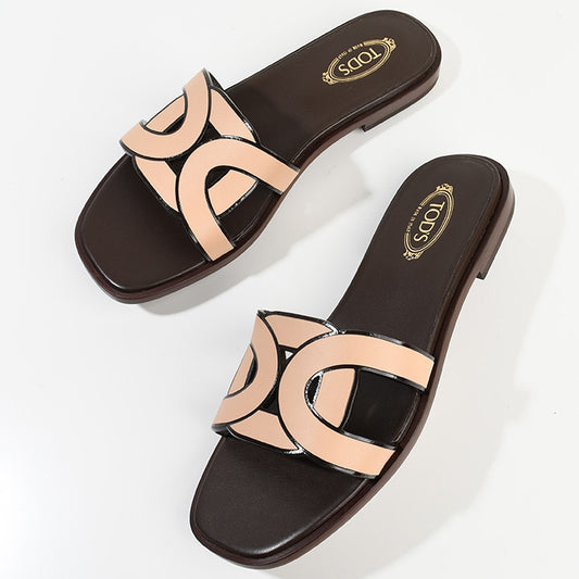 TOD'S レザーフラットサンダル