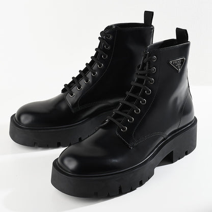 PRADA ブラッシュドレザー コンバットブーツ