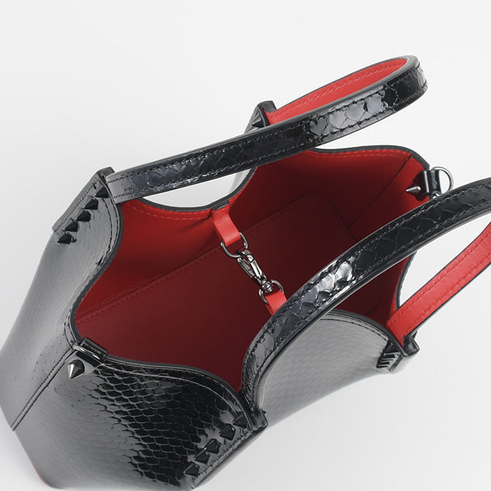 CHRISTIAN LOUBOUTIN Cabarock パテントレザー ミニ