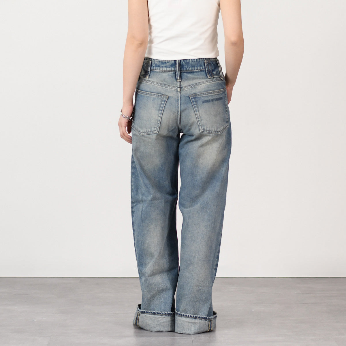 ACNE STUDIOS リラックスフィットジーンズ