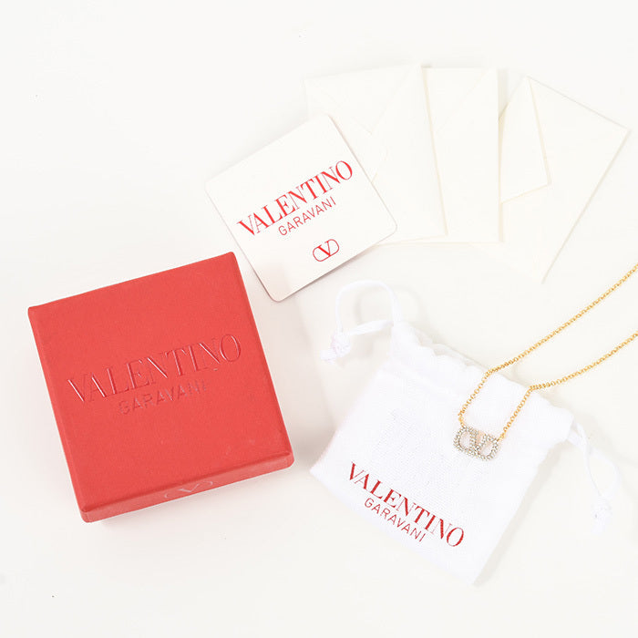 VALENTINO Vロゴメタルxスワロフスキー ネックレス