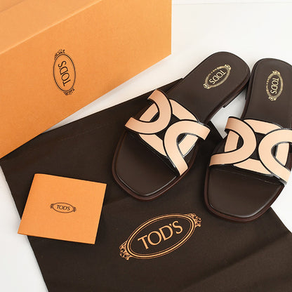 TOD'S レザーフラットサンダル