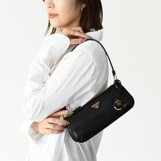 PRADA Re-Edition 2002 Re-Nylon xブラッシュドレザー ショルダーバッグ