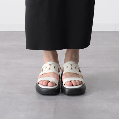 TOD'S カットアウトロゴサンダル