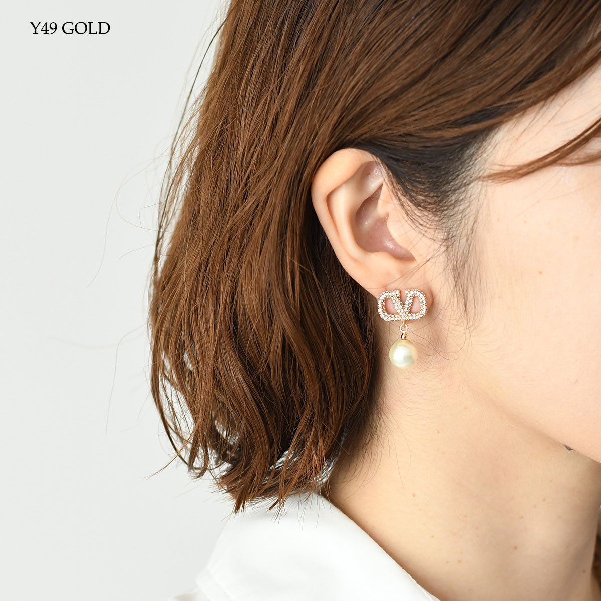 VALENTINO Vロゴ クリスタル x パールピアス
