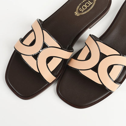TOD'S レザーフラットサンダル