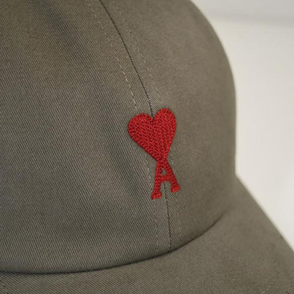 AMI PARIS AMI DE COEUR アミパリス Ami de Coeur エンブロイダリー ピーチエフェクト コットンギャバジン キャップ