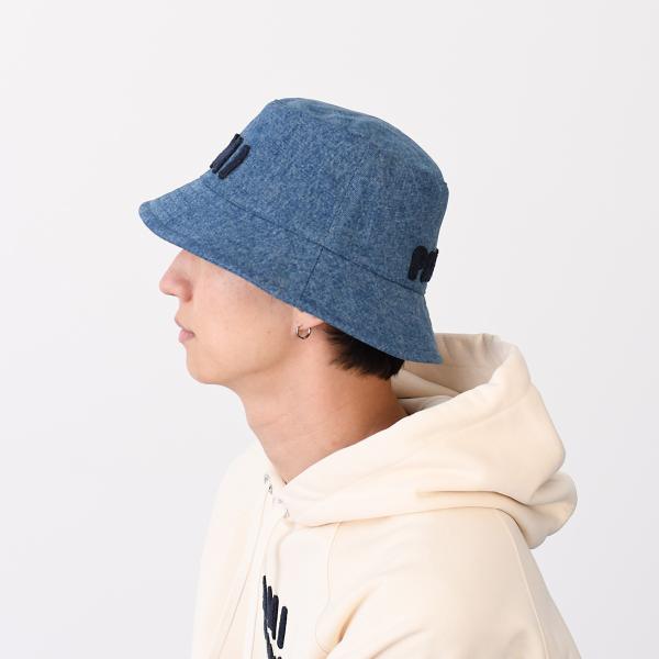 AMI ALEXANDRE MATTIUSSI Ami Paris 패치 워시드 데님 버킷 모자 