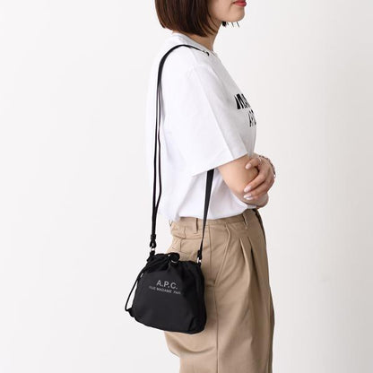 APC BACKSTAGE クロスボディポーチ