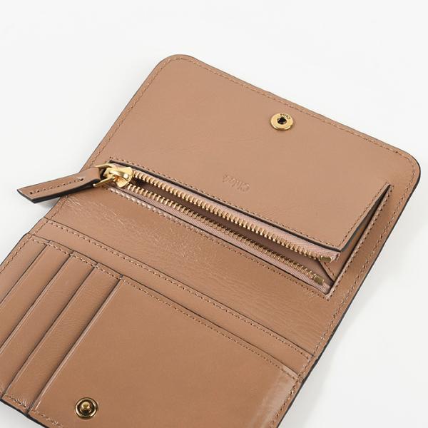 CHLOE シャイニーレザー製クロエ Cバイフォールドウォレット