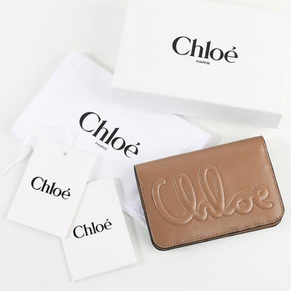 CHLOE シャイニーレザー製クロエ Cバイフォールドウォレット