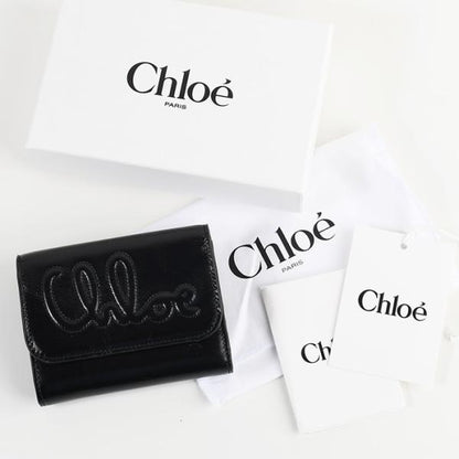 CHLOE シャイニーレザー製クロエ Cスモールトリフォールドウォレット