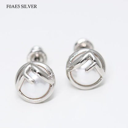 FENDI エフ イズ フェンディ ピアス