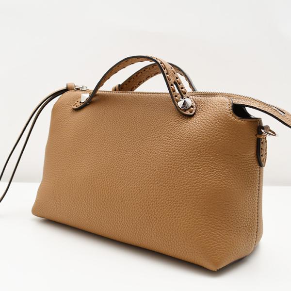 FENDI フェンディ バイ ザ ウェイ セレリア ミディアム