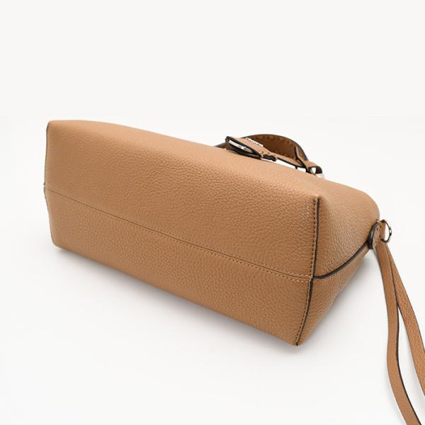 FENDI フェンディ バイ ザ ウェイ セレリア ミディアム