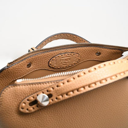 FENDI フェンディ バイ ザ ウェイ セレリア ミディアム