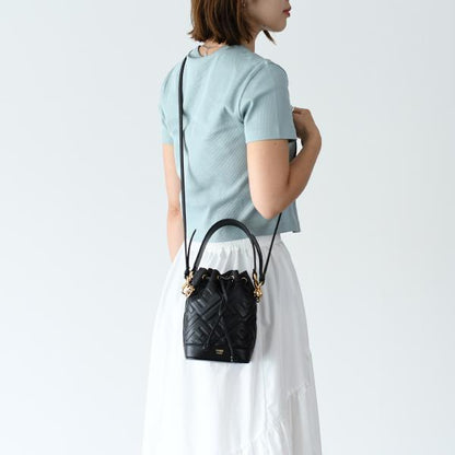 FENDI モン トレゾール レザー ミニバッグ FFモチーフ