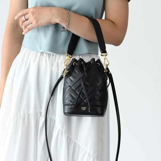 FENDI モン トレゾール レザー ミニバッグ FFモチーフ