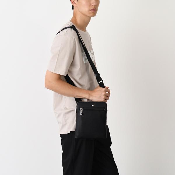 HUGO BOSS RAY ショルダーバッグ エンボスロゴ