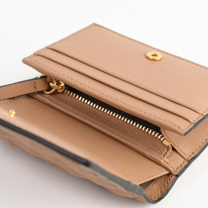 JIMMY CHOO HANNE エンボス 3D レザーウォレット