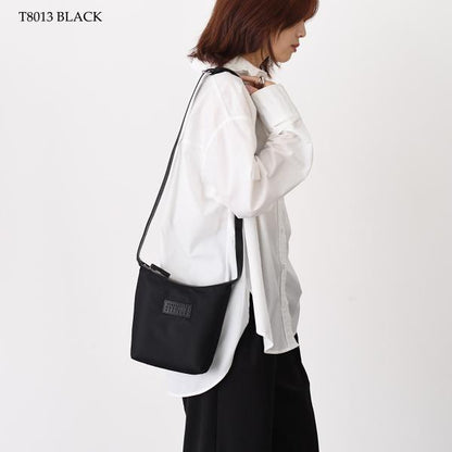 MM6 MAISON MARGIELA 「ニューメリック」 ナイロン バーティカル クロスボディバッグ