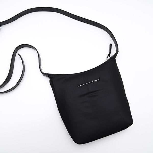 MM6 MAISON MARGIELA 「ニューメリック」 ナイロン バーティカル クロスボディバッグ